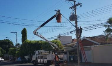 A Lâmpada da sua rua esta queimada? Saiba como solicitar o reparo