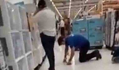 Justiça condena Carrefour de Campo Grande por assédio moral após gerente humilhar vendedor ajoelhado