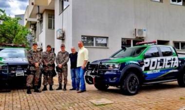 MP e SEMEA entregam duas viaturas para a Polícia Militar Ambiental de Três Lagoas