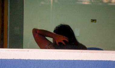 Mulher foge de CAPS, alega tentativa de estupro e para PM no meio da rua