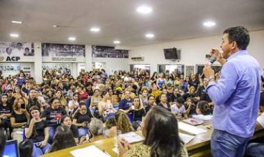 Professores recusam proposta da prefeitura e entram em greve a partir de sexta-feira