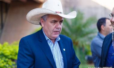 Prefeito contrata médicos sem concurso, mesmo com aprovados, e entra na mira de investigação em MS