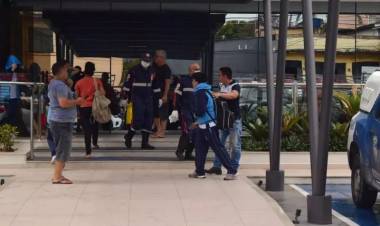 Adolescente ataca e fere colegas e professora em escola de Manaus