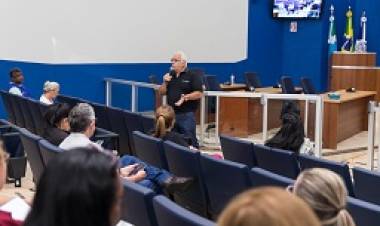 Vereadores debatem problemática das drogas no município