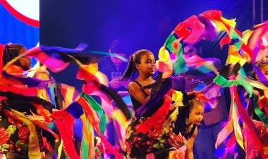 FESTA DO FOLCLORE – NOB recebe mais um grande show e entidades destacam importância da praça de alimentação