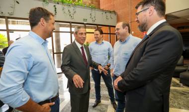 Braço direito de Bolsonaro mobiliza “direita, conservadores e liberais” na Capital