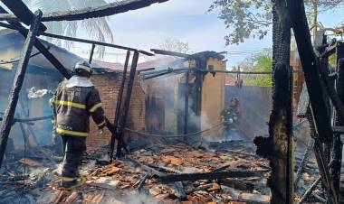 5º GB atendende ocorrência de incêndio na rua apolinário