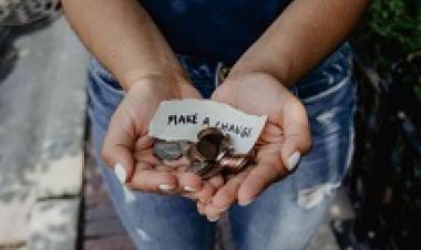 Qual é o tipo de auxílio para quem cuida de pessoa com deficiência?