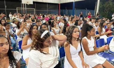 Escola Municipal Parque São Carlos realiza formatura dos 5º anos – 2023 com sucesso