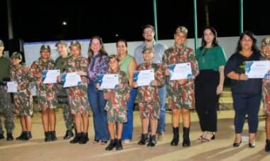SMAS realiza formatura de crianças e adolescentes do Projeto Patrulha Florestinha em parceria com a Polícia Militar Ambiental