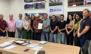 Equipe de transição entrega relatório final ao Prefeito eleito, Cassiano Maia