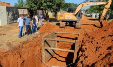 Prefeito Cassiano Maia realiza visita a obras em andamento em Três Lagoas