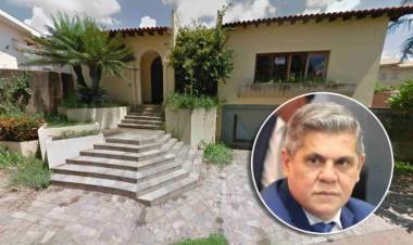 MPF denuncia Waldir Neves por desviar dinheiro do TCE para comprar “casa de ouro”