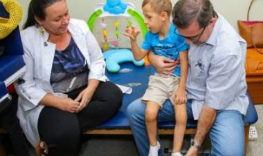 Prefeito visitou Unidade de Saúde e ouviu servidores e população