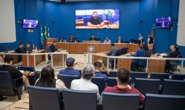 Câmara aprova mudanças administrativas e antecipa sessão ordinária
