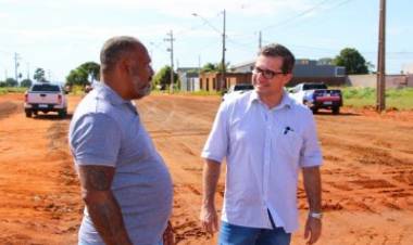Prefeito Dr. Cassiano Maia acompanha andamento de obras em Três Lagoas