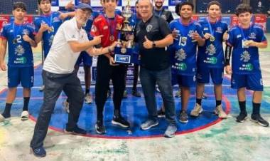 JETS 2025 – Escola Edwards Corrêa vence torneio de handebol masculino