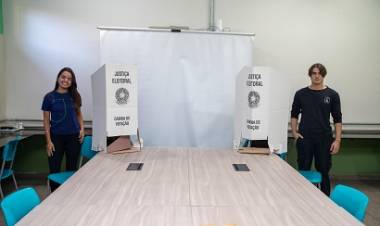 Estudantes vão às urnas para eleger jovens vereadores