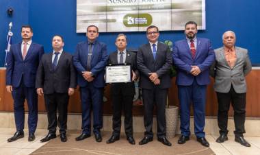    Autoridades da segurança pública do MS recebem títulos de cidadãos três-lagoenses