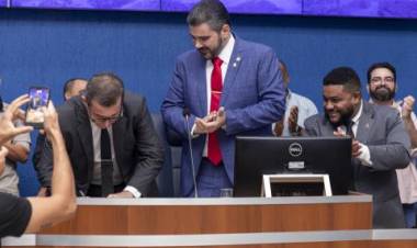 Câmara entrega diploma Excelência no Serviço Público para servidores municipais