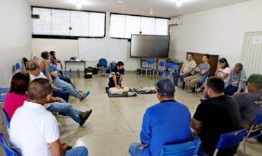 Curso de primeiros socorros capacita profissionais do turismo em Três Lagoas