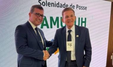 Na presidência da AMUSUH, prefeito Dr. Cassiano eleva protagonismo de TL no cenário nacional