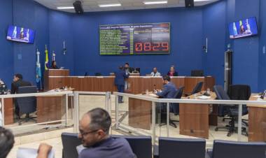 VEREADORES APROVAM DIA DO NUTRICIONISTA E HOMENAGEADOS DE SESSÃO SOLENE ALUSIVA AOS 111 ANOS DE TRÊS LAGOAS