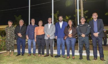 VEREADORES PRESTIGIAM DESFILE DOS 111 ANOS DE TRÊS LAGOAS