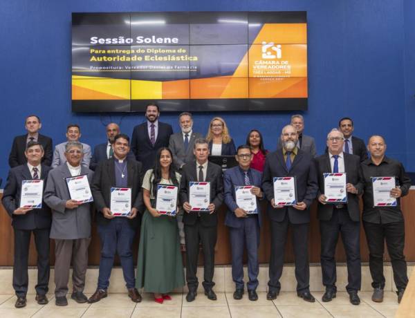 CÂMARA HOMENAGEIA LIDERANÇAS RELIGIOSAS COM DIPLOMA DE AUTORIDADE ECLESIÁSTICA