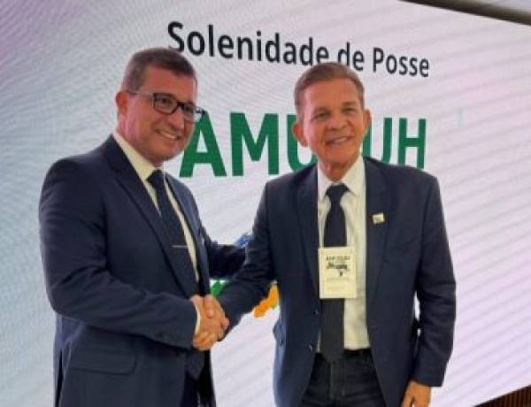 Na presidência da AMUSUH, prefeito Dr. Cassiano eleva protagonismo de TL no cenário nacional
