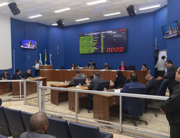 Câmara aprova auxílio alimentação a servidores que fazem plantão mínimo de oito horas