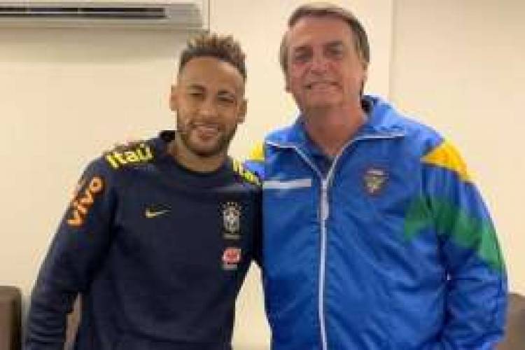 Bolsonaro visita Neymar no Hospital em Brasilia após lesão no Mané Garrincha