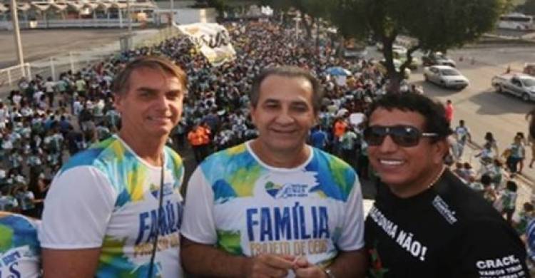 Bolsonaro o primeiro Presidente a participar da Marcha para Jesus