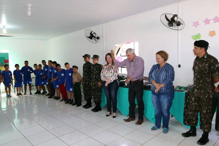 SCFV “Pelotão Mirim” completa 21 anos e crianças e adolescentes ganham novos uniformes
