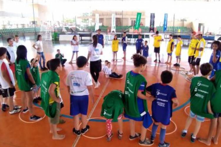 CRE-TL promove Semana da Criança para alunos, pais e professores do projeto