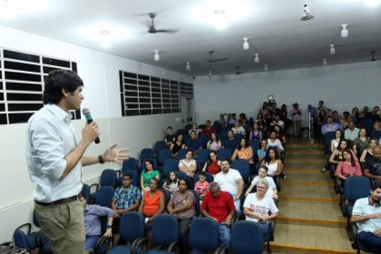 Servidores tomam posse para trabalhar na Saúde, Administração, Assistência, Infraestrutura, Meio Ambiente e Finanças