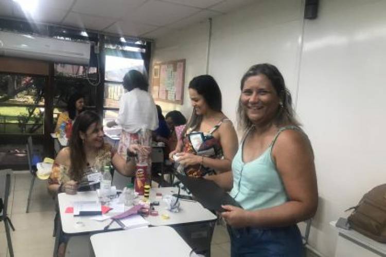Professora de Três Lagoas representa o Estado em curso de Educação Precoce no Rio de Janeiro