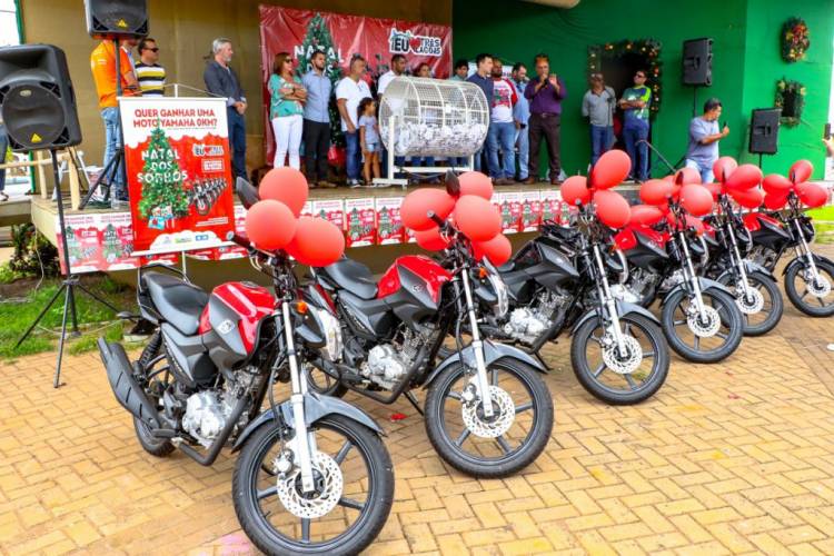 NATAL DOS SONHOS: Mais de 150 mil cupons de consumidores participaram do sorteio de seis motocicletas