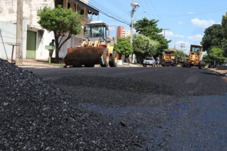 Prefeitura realiza recapeamento em vias importantes de Três Lagoas