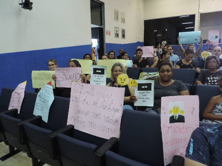 Professores ocupam plenário da Câmara Municipal de Três Lagoas e cobram lesura no Processo Seletivo para ministrar aulas na REME em 2020 