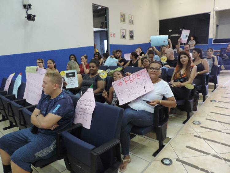 Professores ocupam plenário da Câmara Municipal de Três Lagoas e cobram lesura no Processo Seletivo para ministrar aulas na REME em 2020 