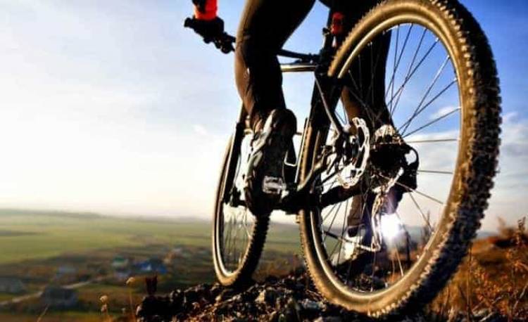 Confira os Benefícios de andar de Bicicleta e como fazer o exercício de forma correta!