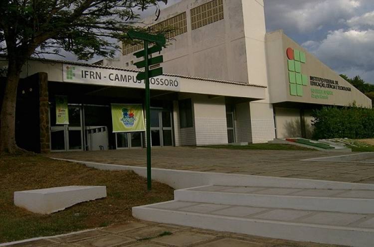 Mudança na forma de escolha de reitores das universidades federais e institutos federais de educação gera críticas no Senado