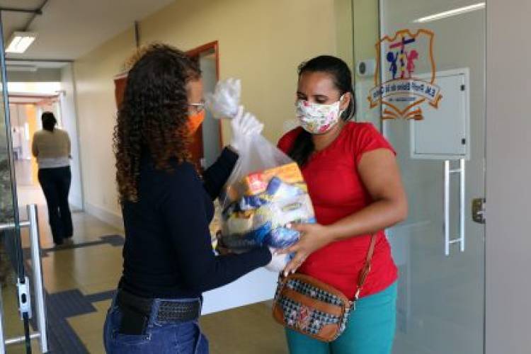 Prefeitura de Três Lagoas inicia nesta segunda-feira (18) entrega dos kits alimentação escolar aos alunos cadastrados no Bolsa Família