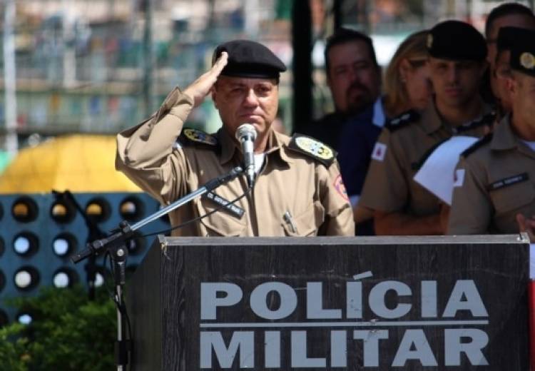 Bolsonaro nomeia coronel da PM para a presidência da Fundação Nacional de Saúde; PSD, partido do “Centrão”, se aproxima mais do governo