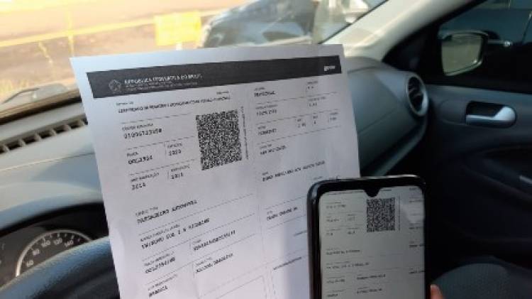 Julho é mês de licenciar veículos com placas finais 5 e 6; documento pode ser impresso em casa