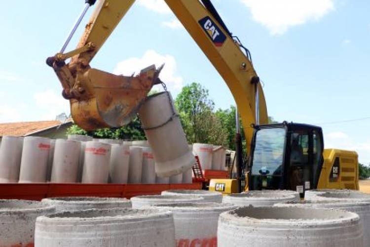 Prefeitura assume e dá continuidade nas obras de Drenagem e Asfalto do Jardim Dourados