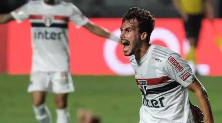São Paulo domina Atlético-MG, vence e volta a abrir vantagem no Brasileirão