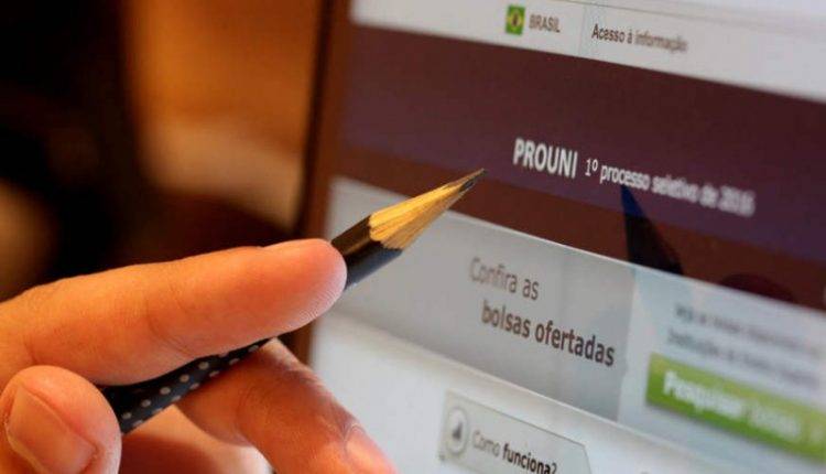 ProUni abre inscrições para 1,7 mil bolsas de estudo em MS; veja como se inscrever