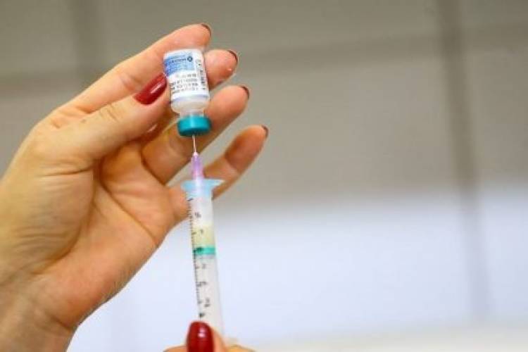 Vacinação contra Covid-19 deve começar nesta quarta-feira (20) em TL e servidora da UPA será a primeira imunizada
